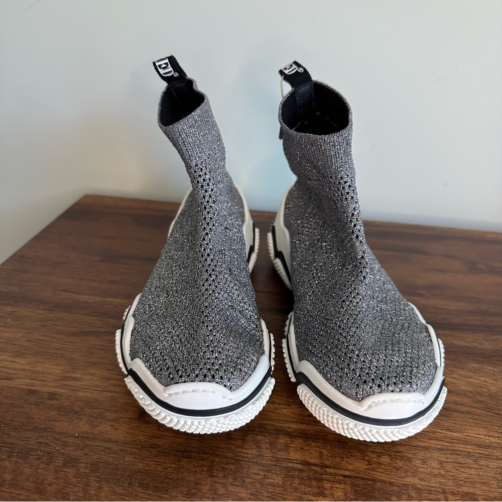 Red(V) women’s Gray Knit High-Top Sneakers size 6. FREE GIFT WITH THIS PURCHASE. - Picture 10 of 10